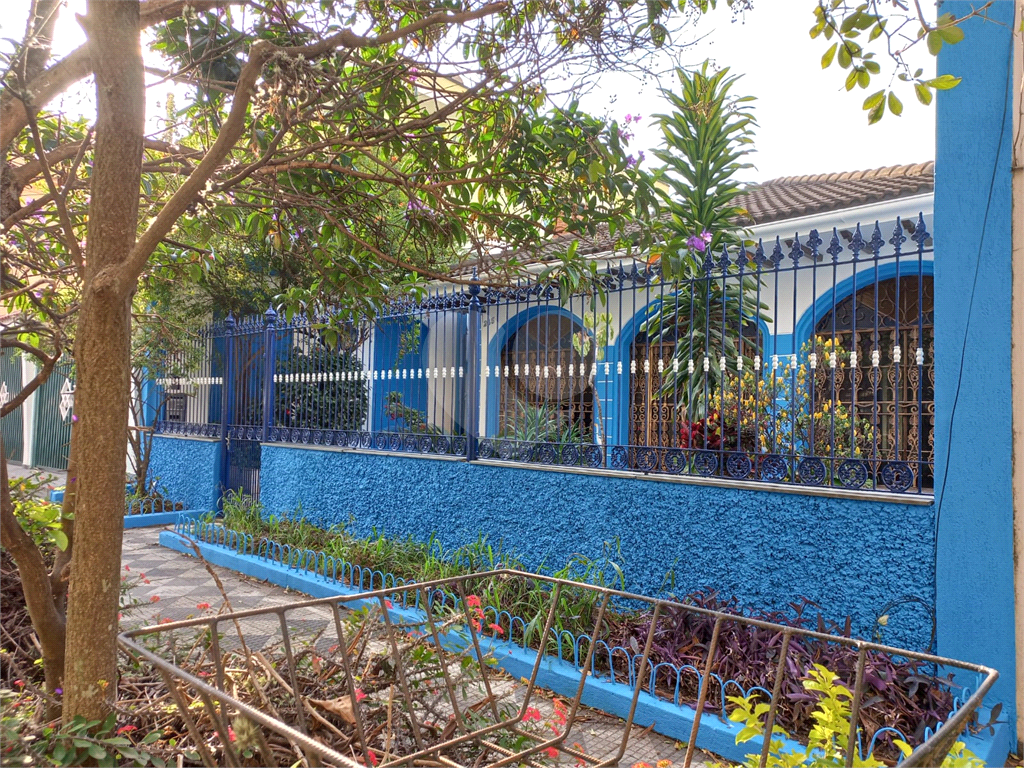 Casa Assobradada no Jardim São Paulo com 5 dormitórios 3 suítes 8 vagas Piscina e Salão de Festas!!