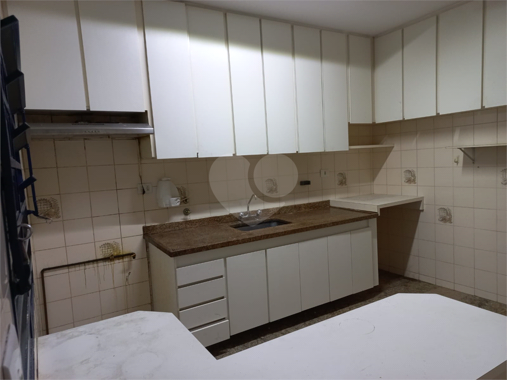 Casa Assobradada no Jardim São Paulo com 5 dormitórios 3 suítes 8 vagas Piscina e Salão de Festas!!