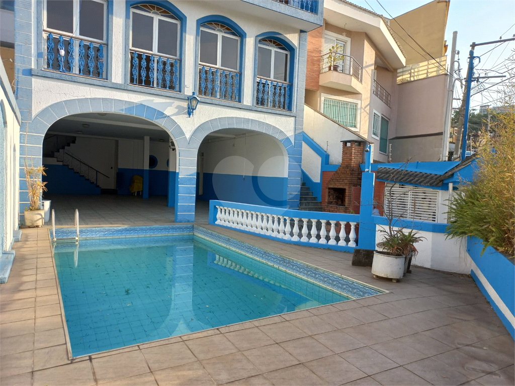 Casa Assobradada no Jardim São Paulo com 5 dormitórios 3 suítes 8 vagas Piscina e Salão de Festas!!