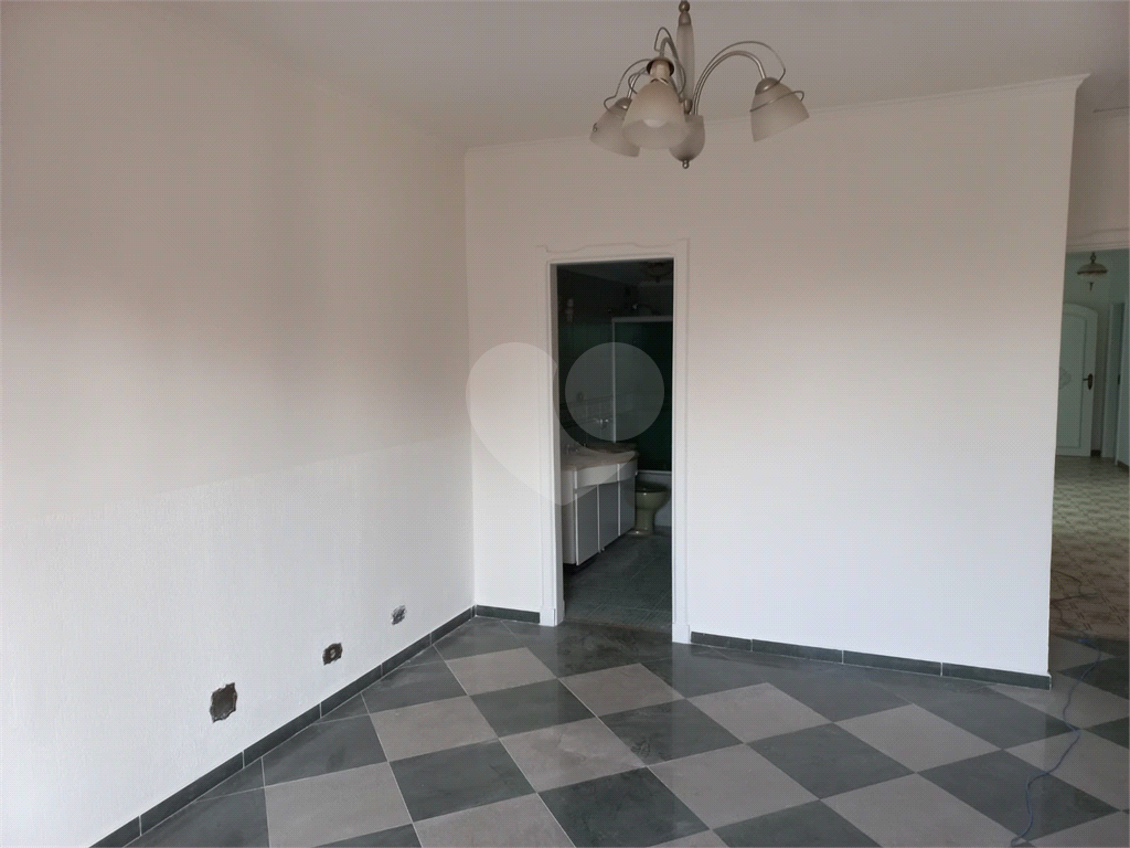 Casa Assobradada no Jardim São Paulo com 5 dormitórios 3 suítes 8 vagas Piscina e Salão de Festas!!