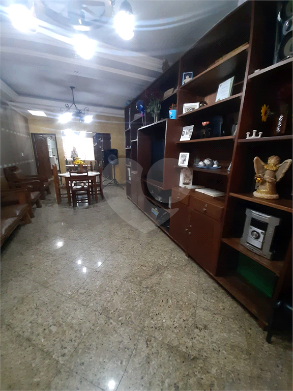 EXCELENTE SOBRADO 