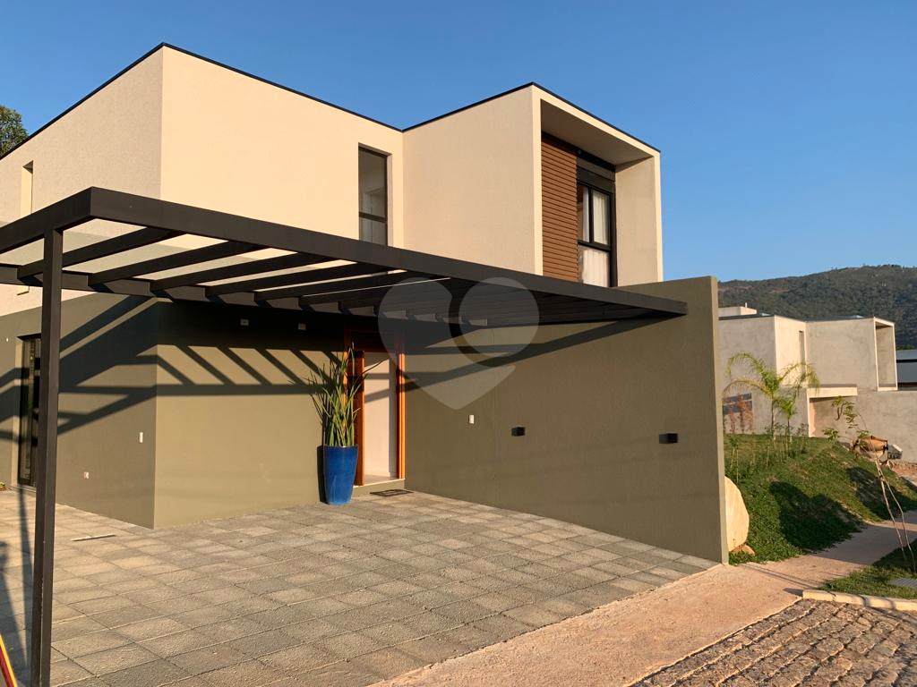 Casa de Condomínio à venda com 4 quartos, 195m² - Foto 32