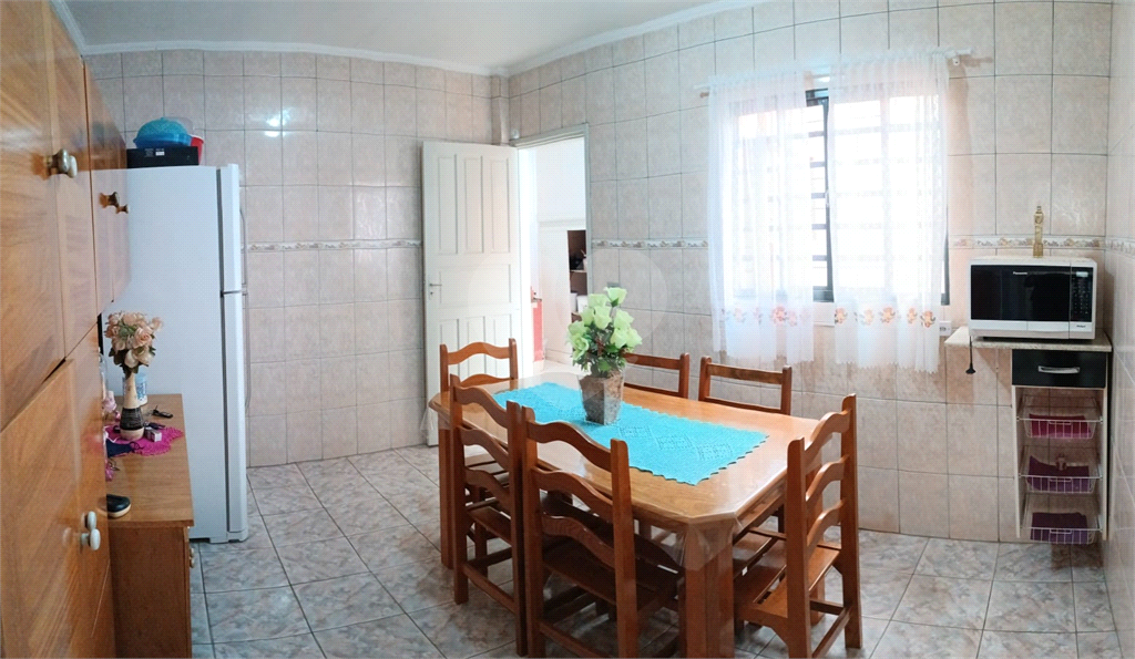 Casa à venda com 3 quartos, 311m² - Foto 3