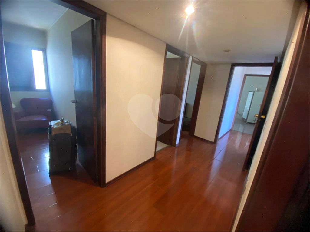 Apartamento à venda com 3 quartos, 135m² - Foto 7