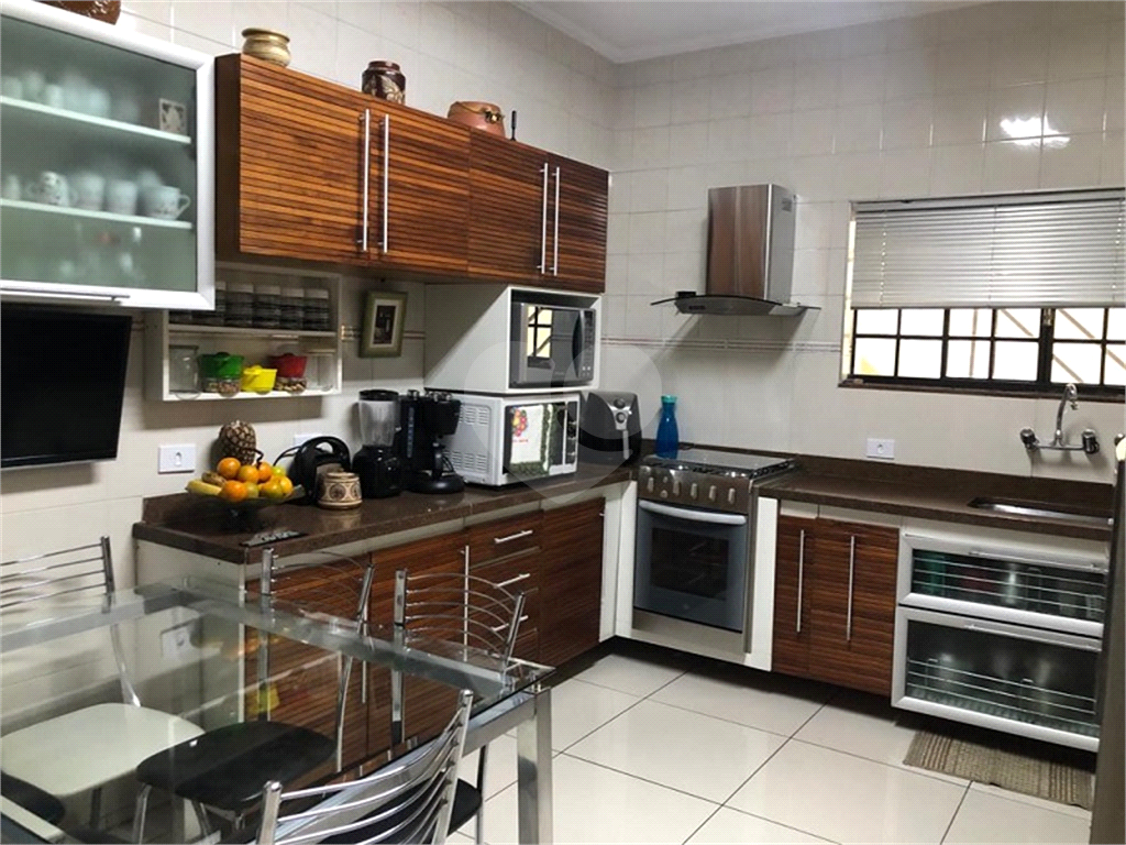 Sobrado à venda com 3 quartos, 256m² - Foto 26