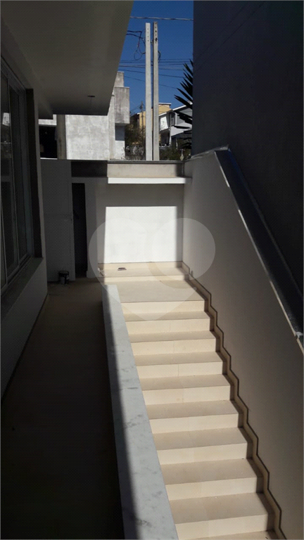Casa de Condomínio à venda com 3 quartos, 250m² - Foto 5