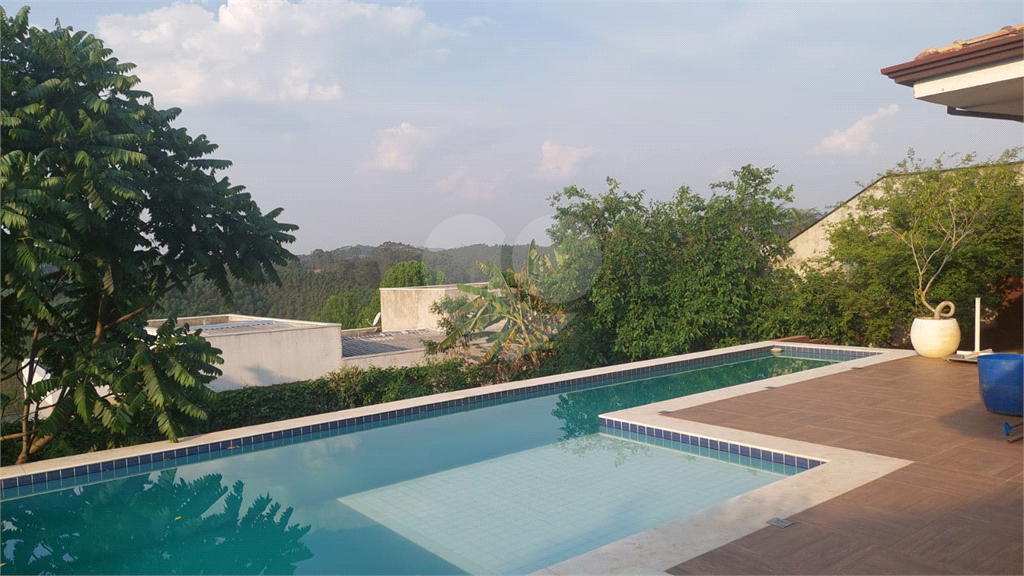 Casa à venda e aluguel com 5 quartos, 350m² - Foto 1