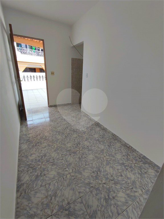 Sobrado de 3 quartos a venda na Cachoerinha.