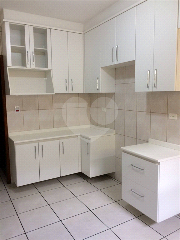 Sobrado de 3 quartos a venda na Cachoerinha.