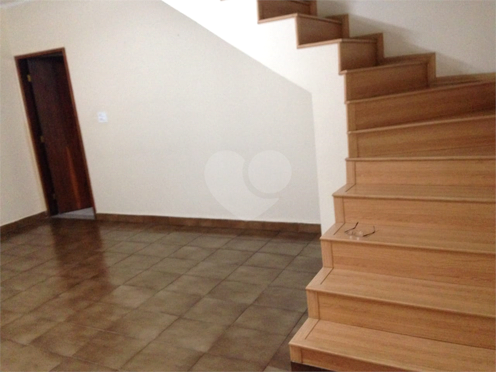 Sobrado de 3 quartos a venda na Cachoerinha.
