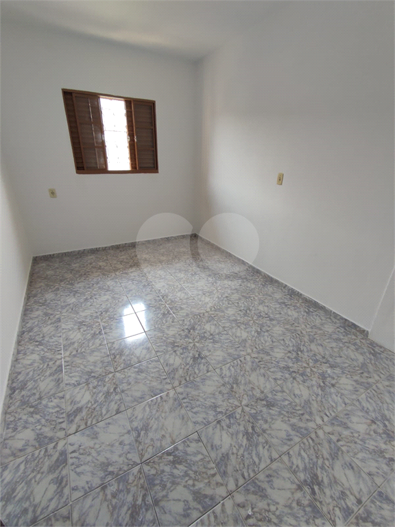 Sobrado de 3 quartos a venda na Cachoerinha.