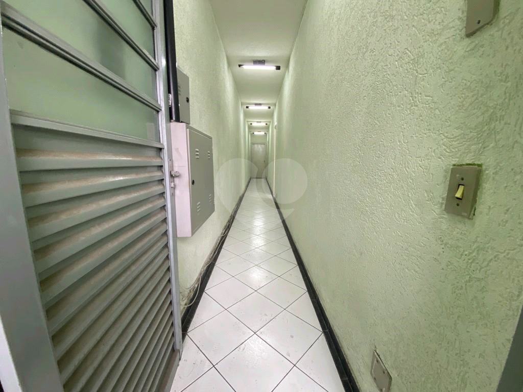 Prédio comercial com 242m² de área útil no bairro do Limão.