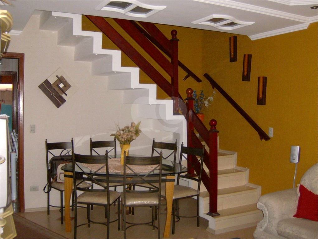 SOBRADO em JARAGUÁ