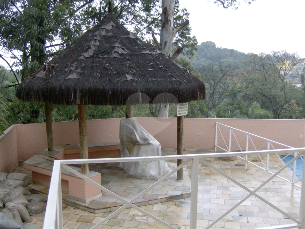 SOBRADO em JARAGUÁ
