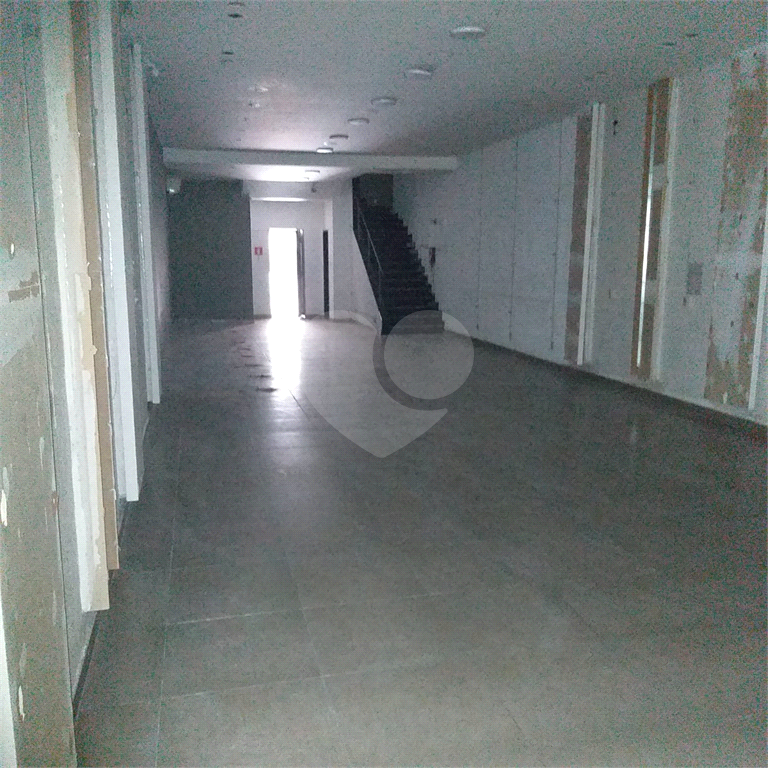 Prédio Inteiro à venda e aluguel, 300m² - Foto 2