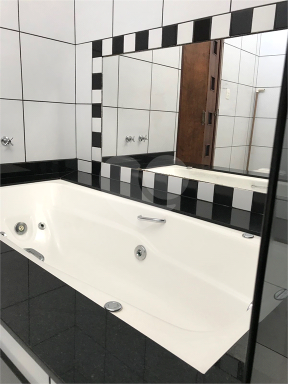 Casa à venda com 3 quartos, 223m² - Foto 13