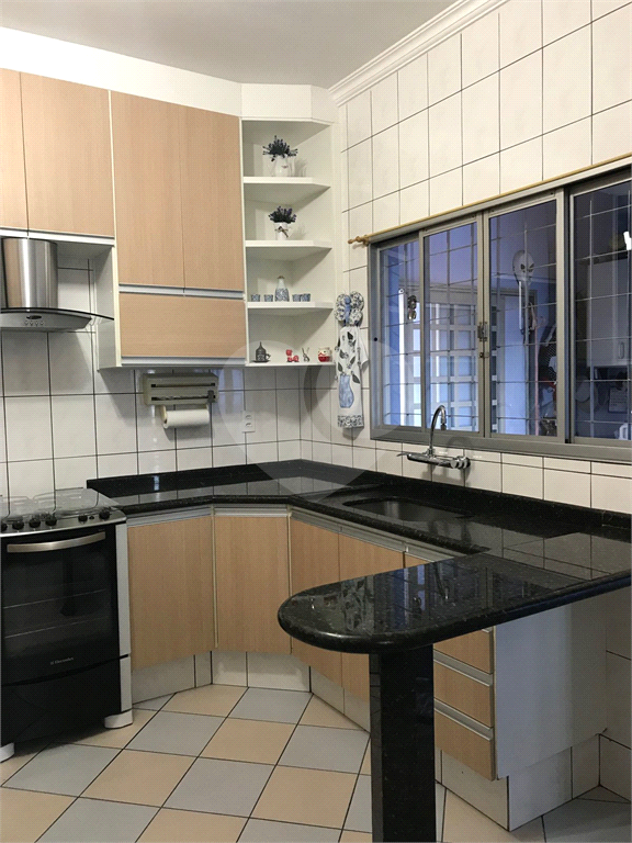 Casa à venda com 3 quartos, 223m² - Foto 28