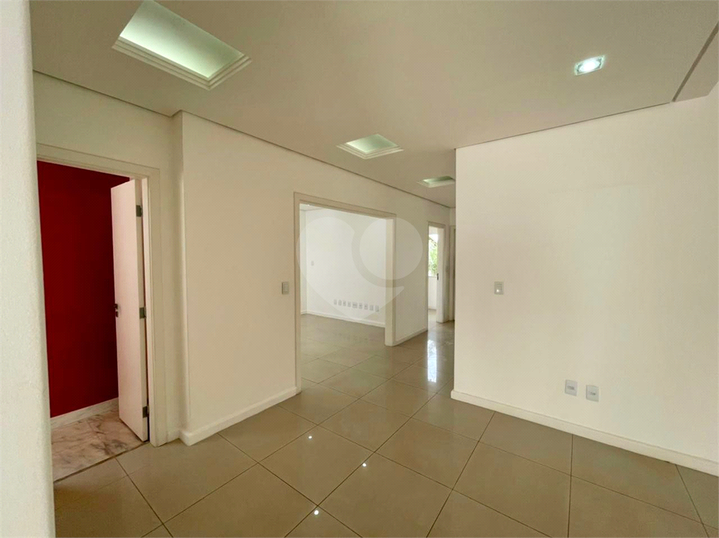 Casa à venda com 3 quartos, 275m² - Foto 23