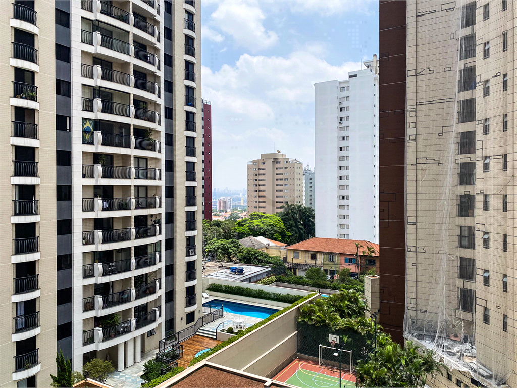 Apartamento no Alto da Lapa 
