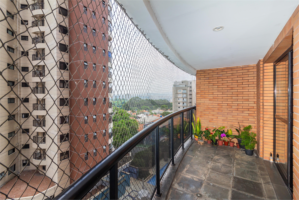 Apartamento no Alto da Lapa 
