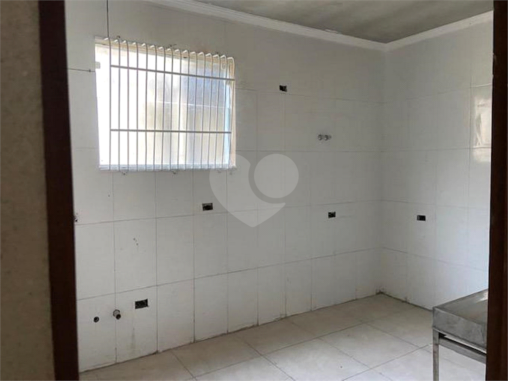 PRÉDIO INTEIRO em PIRITUBA