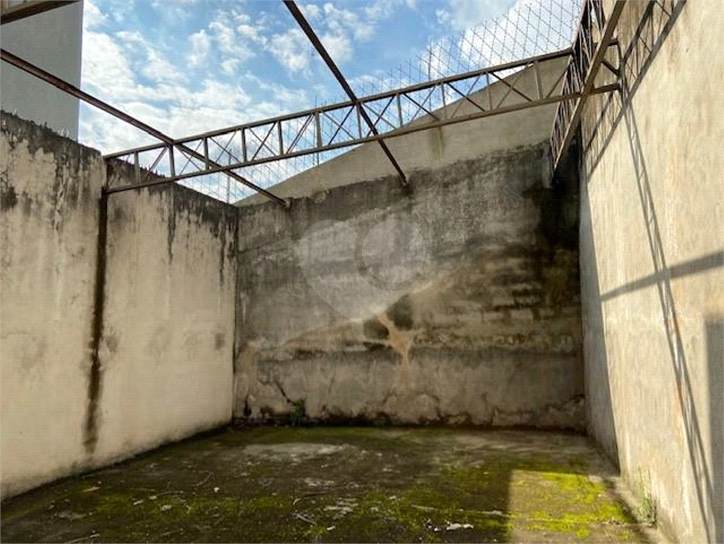 PRÉDIO INTEIRO em PIRITUBA