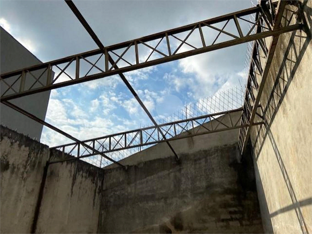 PRÉDIO INTEIRO em PIRITUBA