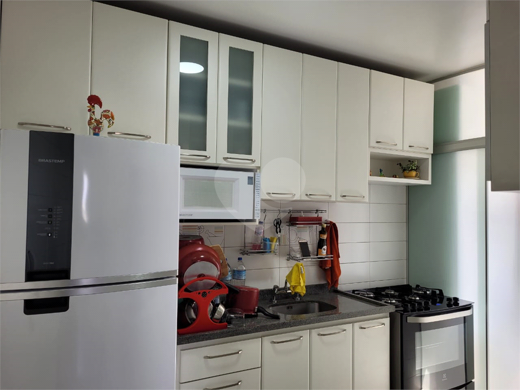 APARTAMENTO em CASA VERDE