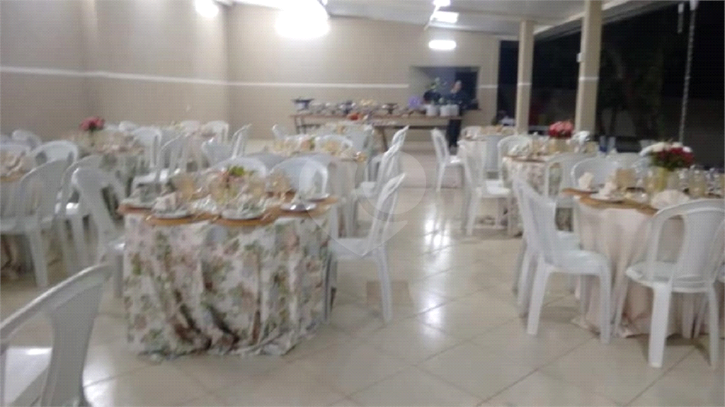 AMPLA CHACARA COM ISCINA