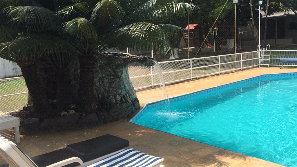 AMPLA CHACARA COM ISCINA