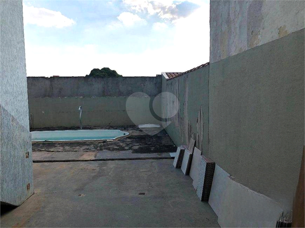 Casa à venda com 3 quartos, 218m² - Foto 11