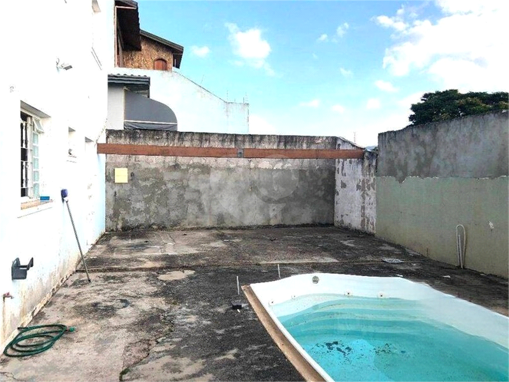 Casa à venda com 3 quartos, 218m² - Foto 15