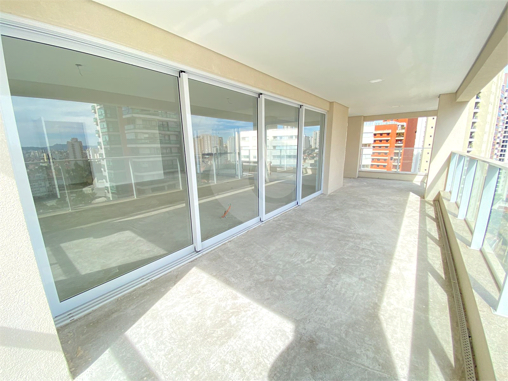 Apartamento a venda com 4 quartos em Santana
