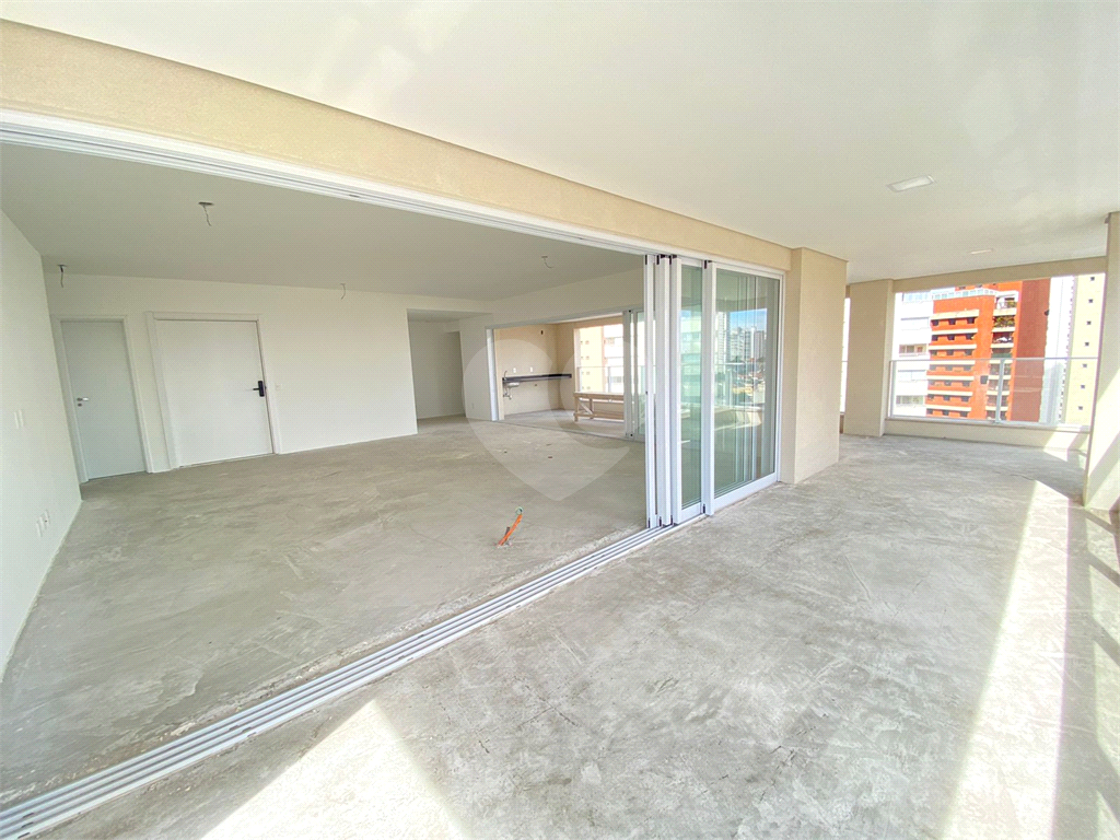 Apartamento a venda com 4 quartos em Santana