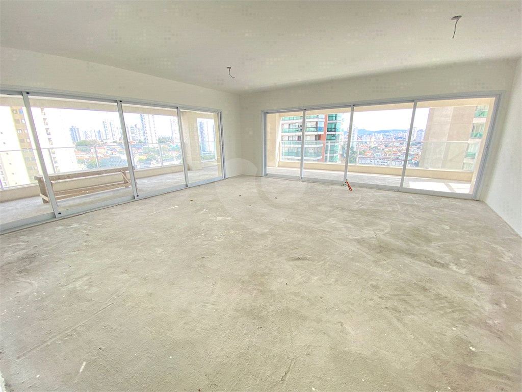 Apartamento a venda com 4 quartos em Santana