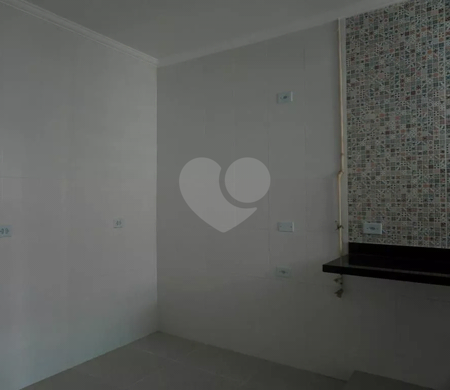 Apartamento recém reformado em Santana. 