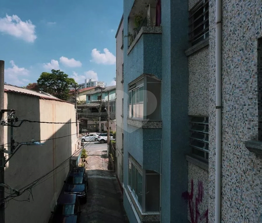 Apartamento recém reformado em Santana. 