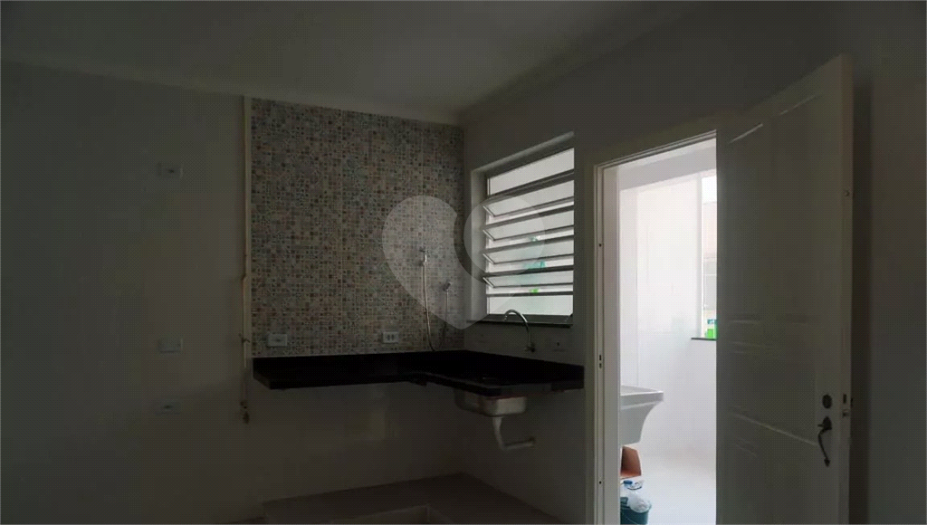 Apartamento recém reformado em Santana. 