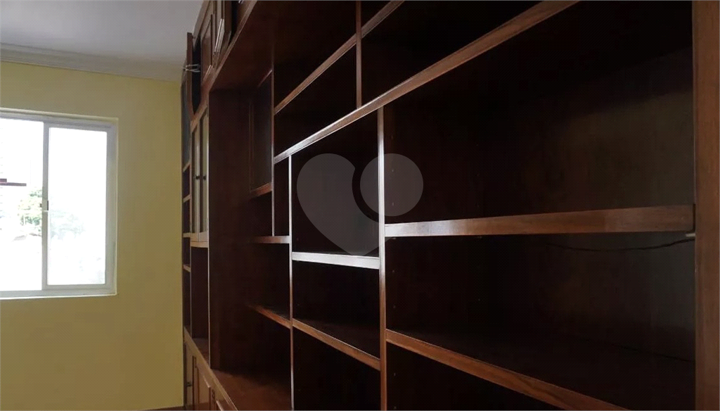 Apartamento recém reformado em Santana. 