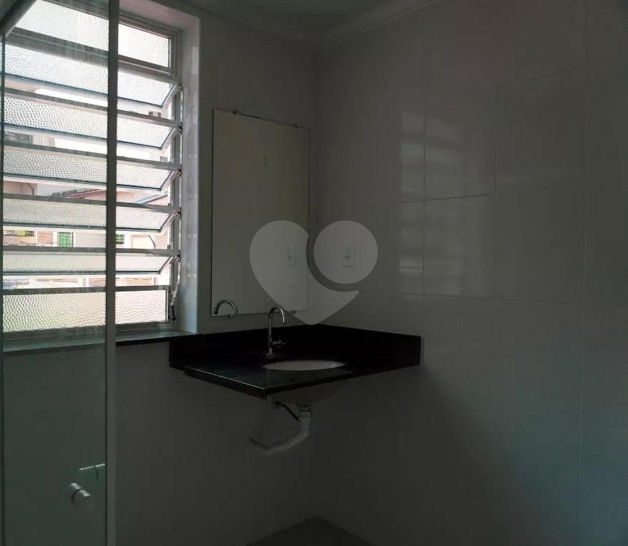 Apartamento recém reformado em Santana. 
