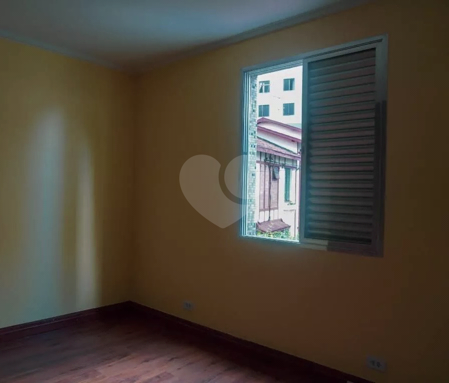 Apartamento recém reformado em Santana. 