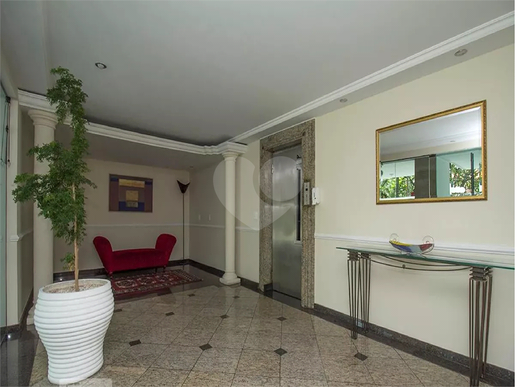 Apartamento de 131 m² em Perdizes