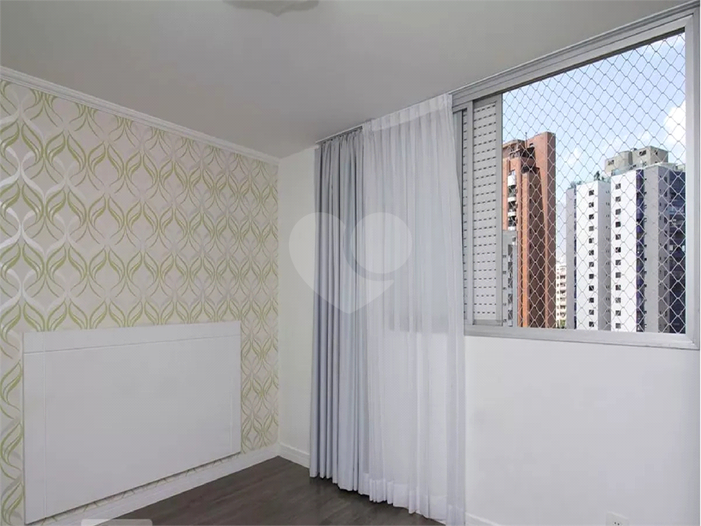Apartamento de 131 m² em Perdizes