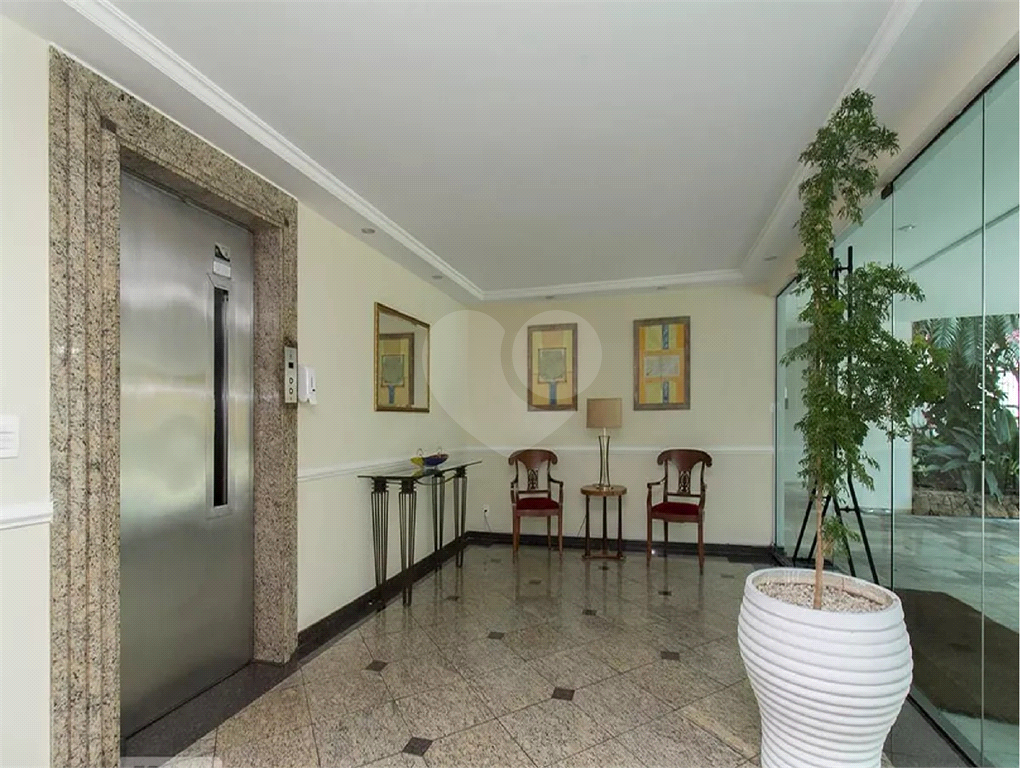 Apartamento de 131 m² em Perdizes