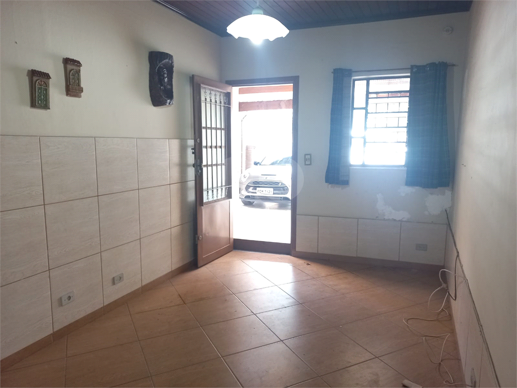 Casa à venda com 3 quartos, 70m² - Foto 3