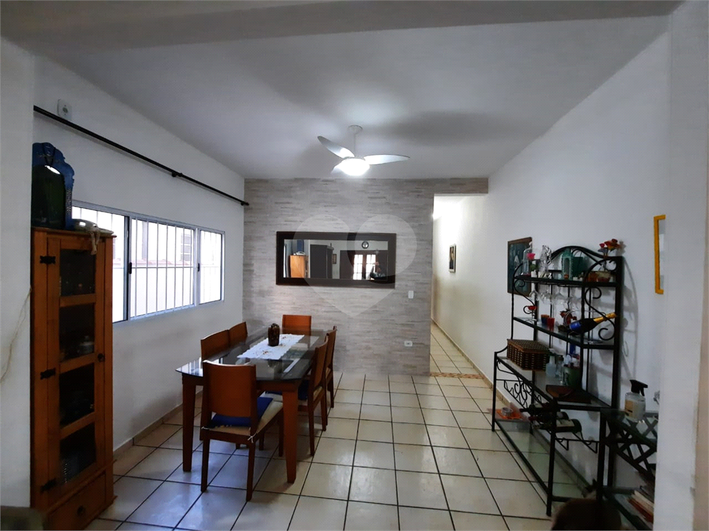 Casa à venda com 3 quartos, 180m² - Foto 4