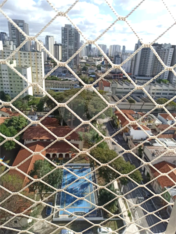 APARTAMENTO em TATUAPÉ