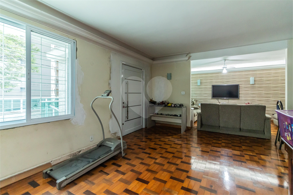 Casa para venda na Av. Águas de São Pedro