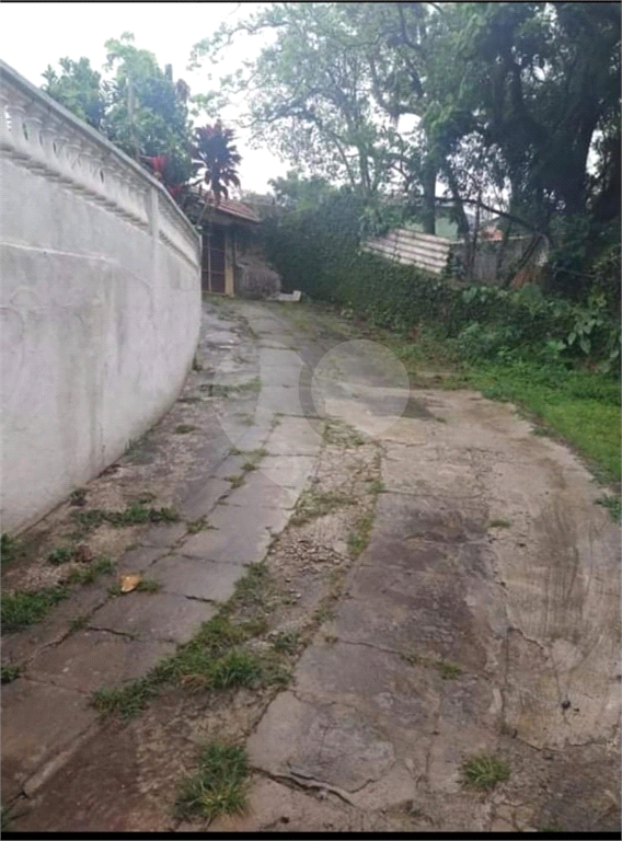 Chácara  a Venda com 3 quartos em Caieiras.