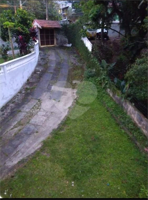 Chácara  a Venda com 3 quartos em Caieiras.